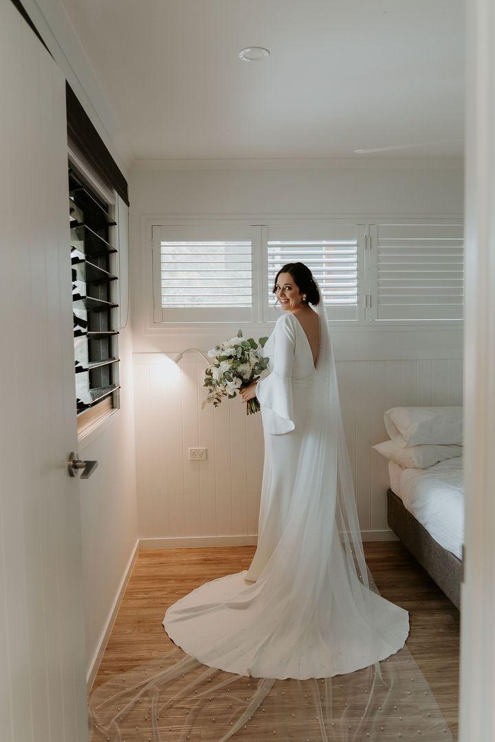 300cm Cathedral length Pearl Veil in Off-white